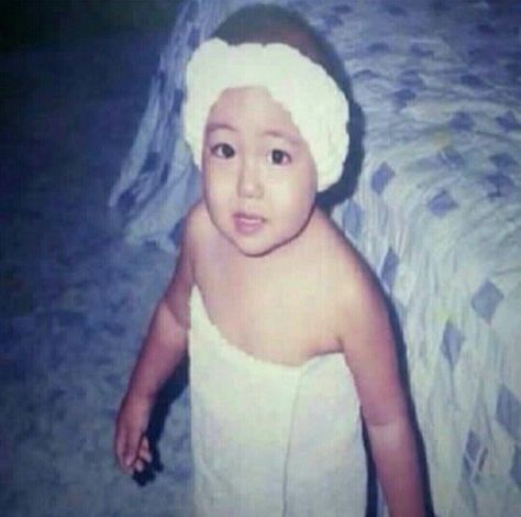 Bts Predebut, Childhood Pictures, Childhood Photos, Taehyung Photoshoot, Kim Taehyung Funny, Kim Taehyung Wallpaper, Bts Lockscreen, Bts Korea, V Taehyung