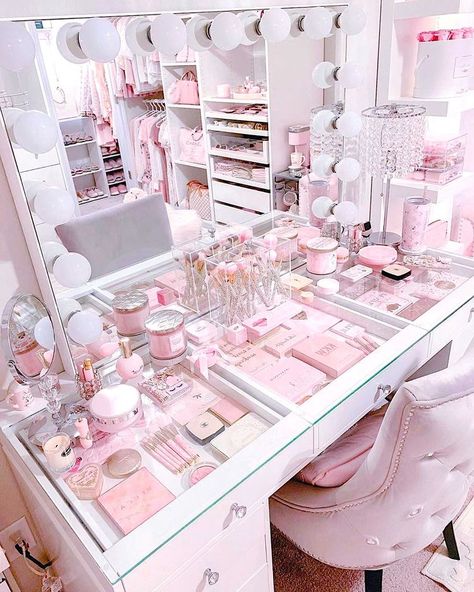 Home Corner, Hiasan Bilik Tidur, Pink Items, Pink Bedroom Decor, Pink Room Decor, Bedroom Decor For Teen Girls, Beauty Room Design, Beauty Room Decor, Glam Room