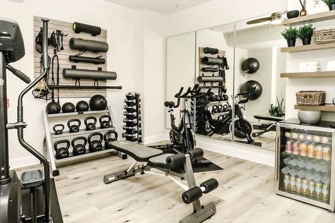 Small Home Gyms, Spa Vibes, Home Gym Basement, Home Gym Inspiration, Tranquil Spa, Dream Home Gym, Small Home Gym, House Gym, Workout Room Home