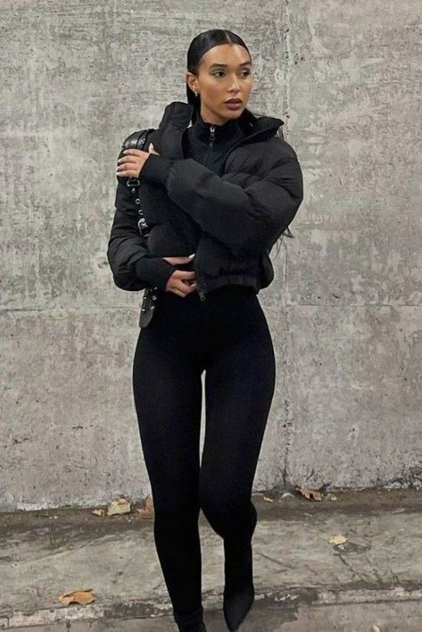 Catsuit Outfit, Gymwear Outfits, Europe Outfits, Mens Fashion Suits, Casual Chic Outfit, All Black Outfit, Baddie Outfits Casual, Street Wear Urban