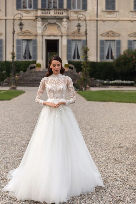 Big Ball Gowns, Wedding Gown Trends, Design Article, Happy Dresses, Royal Wedding Dress, African Wedding Dress, White Wedding Dress, Ball Gown Skirt, Wedding Dress Trends