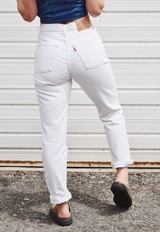 Vintage+Levi's+White+Mom+Jeans+Highwaisted+90s White Mom Jeans, Vintage Levis Jeans, Lee Jeans, Jeans Boyfriend, Colored Denim, Vintage Summer, Levi's Jeans, Vintage Jeans, Vintage Levis