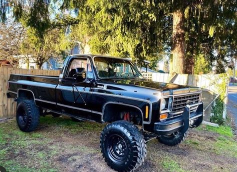 Square Body Chevy Flatbed, 4 Door Square Body Chevy, Square Body Chevy Lowered, Square Body Chevy Crewcab, 87 Chevy Truck, Country Trucks, 80s Square Body Chevy, Single Cab Trucks, Chevy 4x4