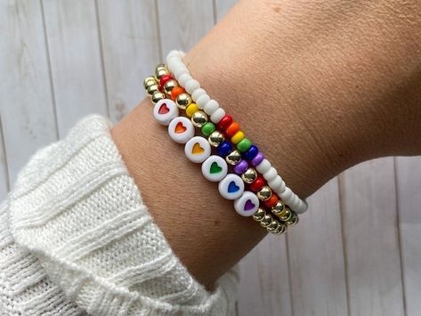 Pride Jewelry Diy, Pride Friendship Bracelet, Rainbow Bead Bracelet, Gay Pride Bracelet, Lgbt Bracelet, Pride Accessories, Rainbow Accessories, Letter Bead Bracelets, Pride Jewellery