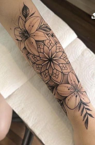 Feminine Lion Tattoo, Easy Tattoo Ideas, Trinity Knot Tattoo, Lion Tattoo Ideas, Mandala Tattoos For Women, Feminine Tattoo Ideas, Easy Tattoo, Hourglass Tattoo, Knot Tattoo