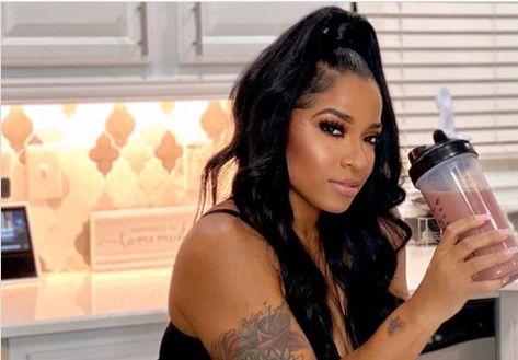 ‘Ms. Nola Looking Right’: Toya Wright Makes Heads Spin With Snapshot of Her ‘Thicc’ Physique Toya Johnson, Champagne Eyeshadow, Selfie Saturday, Toya Wright, Double Dutch, Baby Got Back, Glam Makeup Look, Goddess Locs, Fountain Of Youth