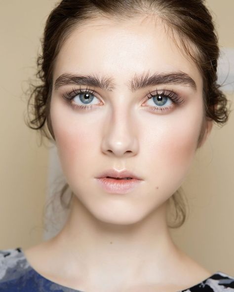 Low Eyebrows, Wedding Make Up Inspiration, Beautiful Wedding Makeup, Blusher Makeup, Wedding Makeup Tips, Matte Skin, Smokey Eye For Brown Eyes, Wedding Day Makeup, Threading Eyebrows