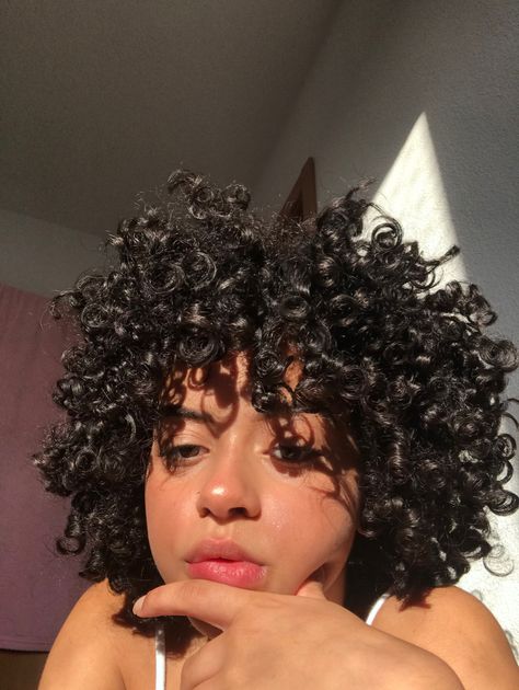 @_s7ng Curly Cuts, Androgynous Hair, Natural Curly Hair Cuts, New Hair Do, Curly Hair Photos, Short Curly Haircuts, Short Curls, Beautiful Curly Hair, Haircuts For Curly Hair