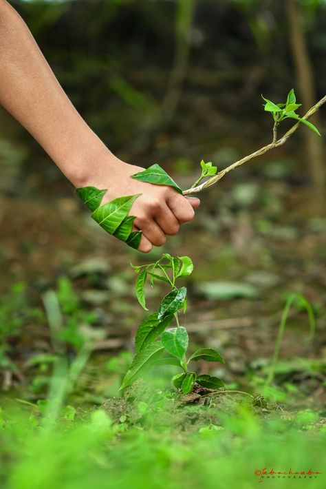 Make friends withs environment Humans And Nature Photography, Ngo Poster, Respect Images, Environment Pictures, Hope Pictures, Nature And People, Pecha Kucha, Nature Vs Nurture, People Holding Hands