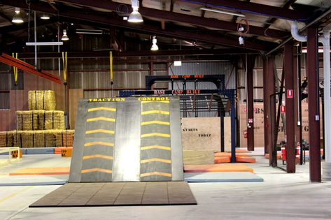 Indoor Obstacle Course, Hero Training, Gym Layout, Parkour Gym, Obstacle Course Training, Outdoor Challenge, Gymnastics Center, Backyard Obstacle Course, Gym Design Interior