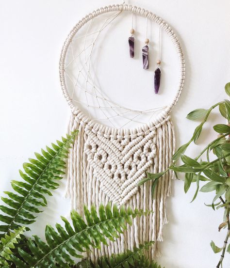 Dreamcatcher With Crystals, Macrame With Crystals Diy, Macrame Crystal Wall Hanging, Macrame And Crystals, Macrame Wall Hanging With Crystals, Macrame With Crystals, Macrame Crystal Hanger, Dark Macrame, Macrame Suncatcher