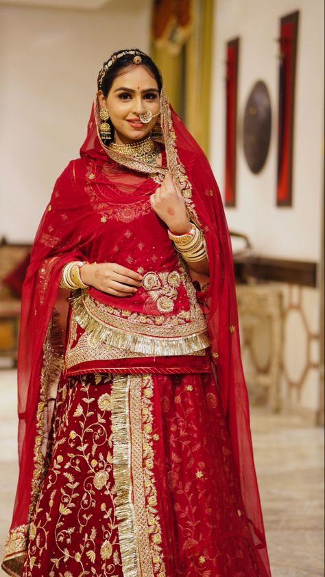 Rajasthani Poshak Designs, Rajputi Dress Poshak, Rajasthani Look, Poshak Rajputi, Rajasthani Poshak, Rajasthani Lehenga, Rajasthani Bride, Rajputi Poshak, Rajasthani Dress