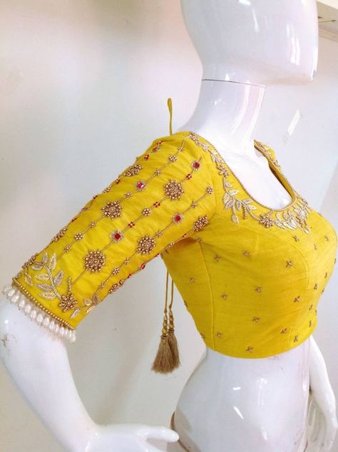 Zardosi Design, Yellow Blouse Designs, Sari Design, Pattu Saree Blouse Designs, Wedding Blouse Designs, Maggam Work Blouse Designs, Ladies Blouse Designs, Blouse Designs Silk, Elegant Blouse Designs