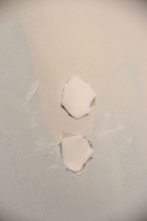 AN EASY WAY TO PLUG A SMALL HOLE IN THE WALL! Patching Holes In Walls, Fix Hole In Wall, Repair Drywall Hole, Bathroom Towels Display, Old Country House, How To Patch Drywall, Towel Display, Old Country Houses, Cement Board