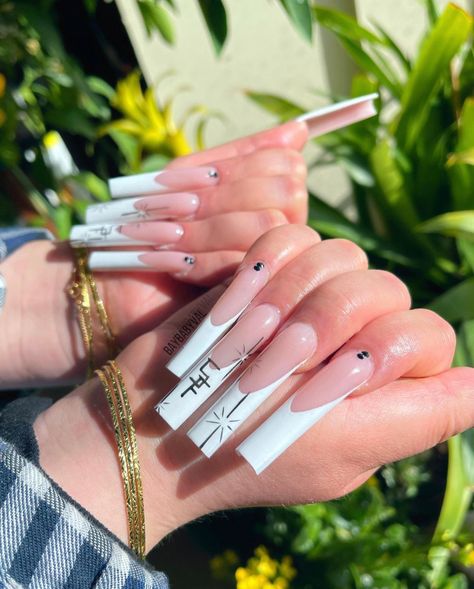 White Minimalist Nails, Short Acrylic Nails French, Short Acrylic Nails French Tip, Nails Light Purple, Nails Soft Pink, French Gel Nails, Light Purple Nails, French Tip Nail Art, Coffin Nails Matte