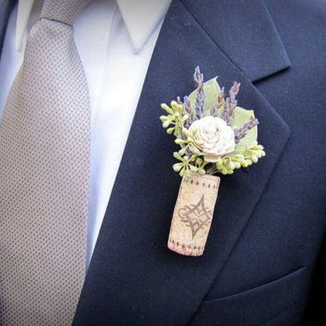 Wine Cork Wedding Decorations, Cork Boutonniere, Wine Cork Wedding Favors, Wedding Diy Ideas, Wine Cork Wedding, Wine Theme Wedding, Cork Wedding, Themed Wedding Decorations, Wine Cork Crafts