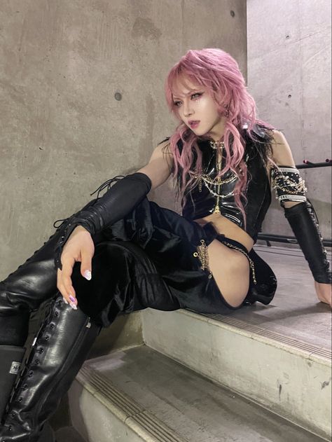 Visual Kei Outfits, Kei Aesthetic, Visual Kei Fashion, Kei Visual, Kei Fashion, Arte Punk, Aesthetic Outfit Ideas, Human Poses Reference, Human Poses