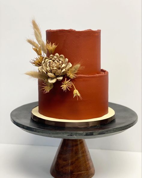 Terracotta Cake Wedding, Fall Inspired Cakes, Burnt Orange Cake, Wedding Cake Designs Terracotta, Burnt Orange Cakes, Rust Cake, Terracotta Cake, 1 Tier Wedding Cake Terracotta, Terracotta Wedding Cake