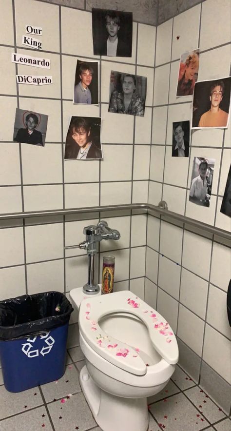 Funny Shrine Ideas, School Bathroom Shrine, Character Shrine Ideas, School Bathroom Aesthetic, Bathroom Shrine, Romanizing School, Shrine Ideas, School Restroom, School Core