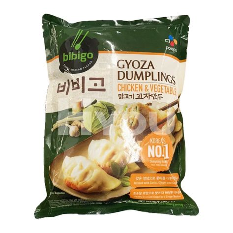 Korean Shop Chicken Gyoza, Korean Shop, Korean Grocery, Grocery Store Items, Vegetable Dumplings, Grocery Supermarket, Grocery Foods, Grocery Items, Chicken And Dumplings