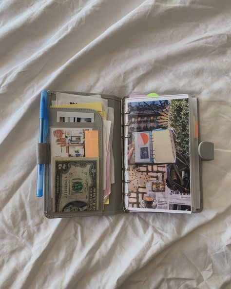 ✨Monday☕️🗒️🖊️🌊✨ #planners #planning #dailyplanner #plannerobssessed #plannerobsession #planning #plannercommunity #planneraddict #plannerlife #plannerlifestyle #filofaxsaffiano #filofax #plannerinspo #filofaxsaffianopersonal #personalsizeplanner #functionalplanning #dailyplanning #plannerlife #plannerinspiration #plannerlifestyle #ringsplanner #planner #dailyplanning #dailyplanners #plannerinspo #plannerinserts #plannerinspiration #plannerflipthrough #filofaxcompact #filofaxcommunity #saffia... Filofax Saffiano, Filofax Organizer, Calendar Diary, Functional Planning, Lifestyle Planner, Binder Journals, Planner Obsessed, Filofax Planners, Personal Organizer