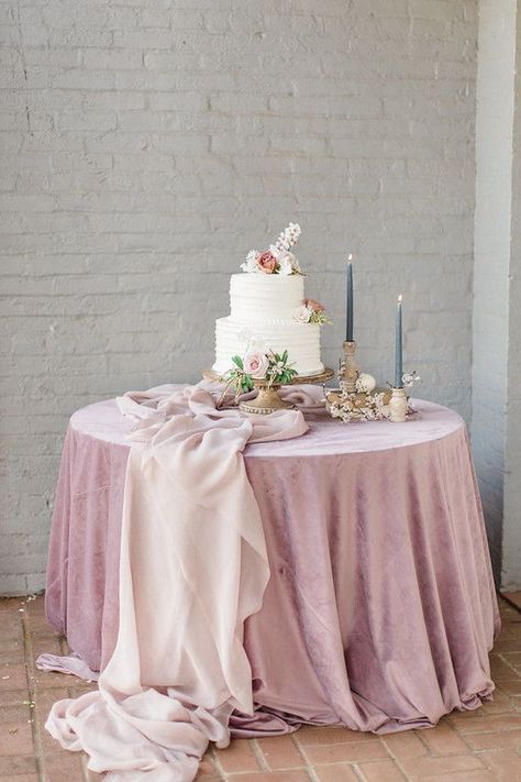 Savory Cakes, Mauve Wedding, Events Planning, Cake Table Decorations, Floral Wedding Cakes, Wedding Cake Table, Rose Velvet, Wedding Boho, Cake Table