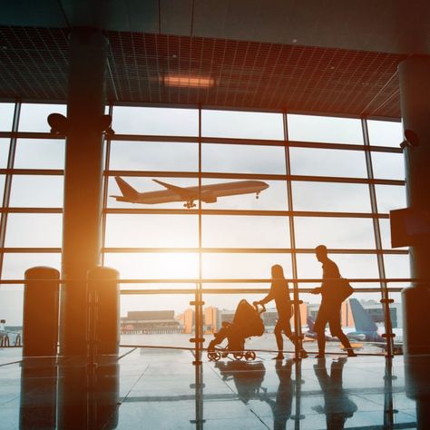 people in airport, silhouette of young family with baby traveling by plane, vacations. Family In Airport Aesthetic, Family Airport Pictures, Airport Photography Ideas, Family In Airport, Family Travel Aesthetic, First Class Plane, Travel By Plane, Traveling By Plane, Moodboard Images