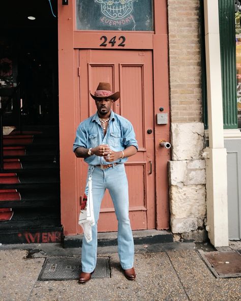 70s Modern Fashion, Men Cowboy Outfits, Rodeo Outfits Men, Western Aesthetic Outfits, Western Outfits Mens, Cowboy Outfit Men, Country Boy Outfits, Americana Fashion Men, Denim Vest Outfit