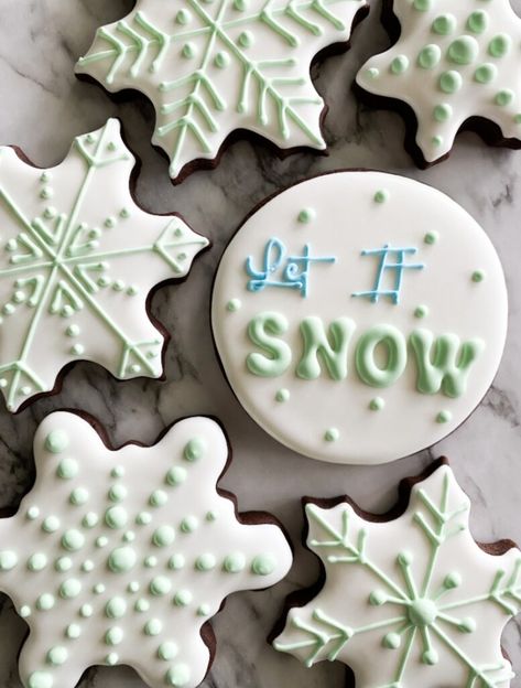 Sugar Cookie Decorating Icing, Flood Cookies, Best Cookie Recipe Ever, Cutout Cookie, Cookie Decorating Icing, Christmas Sugar Cookies Decorated, Cut Out Cookie Recipe, Flooding Cookies, Royal Icing Flowers