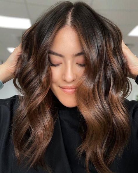 Eye Candy Dark Hair with Caramel Balayage Brown And Caramel Balayage, Autumn Brunette Hair, Dark Autumn Hair, Brunette Hair With Dimension, Balayage On Dark Hair, Brown Hair Color Shades, Natural Brown Hair, Warm Brown Hair, Honey Brown Hair