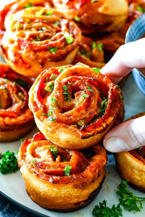 Pepperoni Pinwheels, Pillsbury Pizza, Fun Meals, Pizza Pinwheels, Store Bought Pizza Dough, Pizza Ball, Pizza Roll Up, Pinwheel Appetizers, Pizza Appetizers