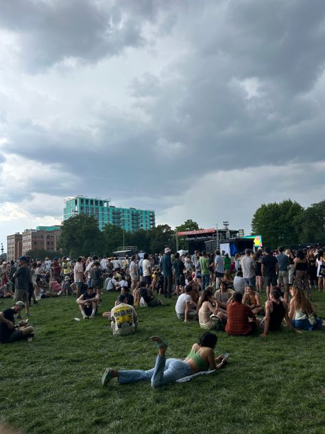 #music #festival #chicago #travel #aesthetic Pitchfork Music Festival, Chicago Travel, Travel Aesthetic, Beautiful Moments, Aesthetic Photo, Music Festival, Chicago, Festival, In This Moment