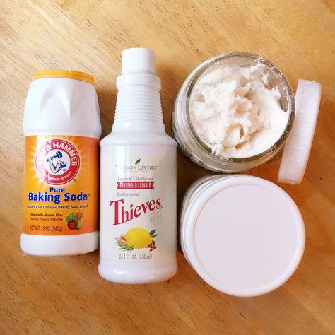 Thieves Household Cleaner Recipe, Toilet Cleaner Diy, Thieves Cleaner Recipe, Diy Safe, Scrub Recipe Diy, Thieves Oil, Thieves Household Cleaner, Thieves Essential Oil, Cleaning Paste