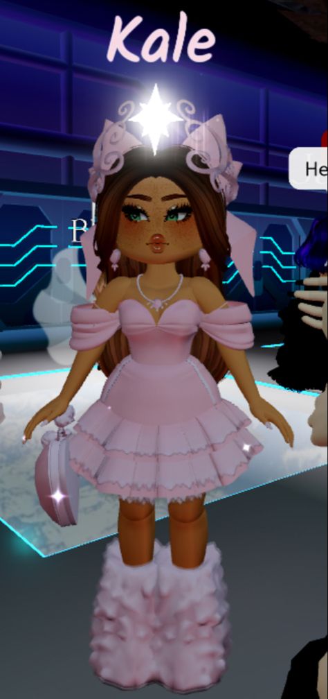 Royal High Blue Outfits, Royal High Outfit Inspiration, Adopt Me Roblox Outfit Ideas Aesthetic, Beauty Pageant Royal High, Royale High Disney Princess Outfits, Royale High Spring Outfits, Purple Royale High Outfit, Pretty Preppy Outfits Royale High, Cute Royale High Outfits Ideas