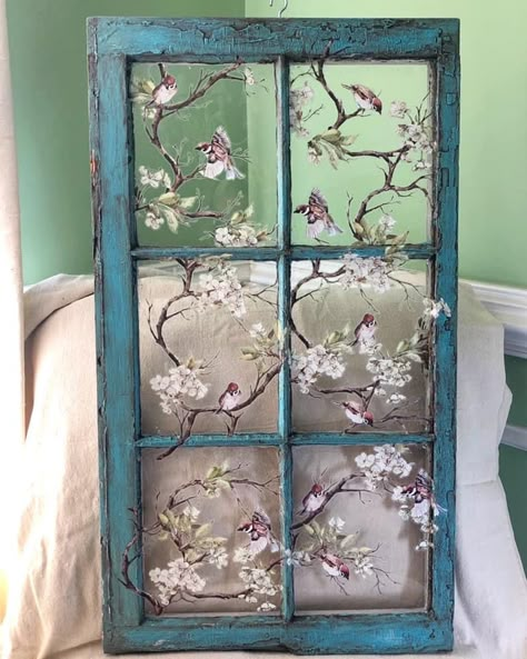 Painted Window Frames Bedroom, Decoupage Windows, Partitions Ideas, Painted Window Panes, Old Windows Painted, Old Window Art, Old Window Crafts, Window Frame Art, Window Pane Art