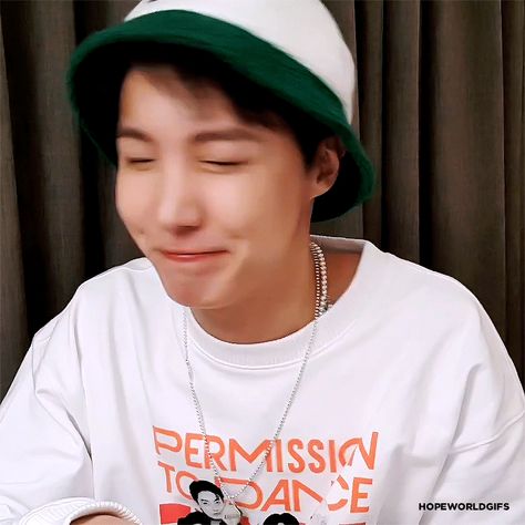 J Hope Funny Gif, Jhope Funny Gif, Jhope Smile Gif, Jhope Cute Gif, Jhope Smile, Pouting Gif, Nope Gif, J-hope Gifs, Jhope Funny