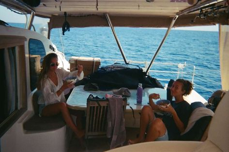 Sailing With Friends, Living On A Boat Aesthetic, Sailboat Life, Sail Life, Boat Life, Salty Hair, Bigger Boat, Europe Summer, Gap Year