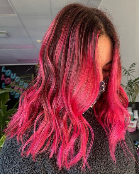 Hot Pink Brown Hair, Black Hair With Pink Highlights, Hot Pink Highlights, Highlights Styles, Hair With Pink Highlights, Color Block Hair, Girl Hair Drawing, Highlight Ideas, Curl Hair With Straightener