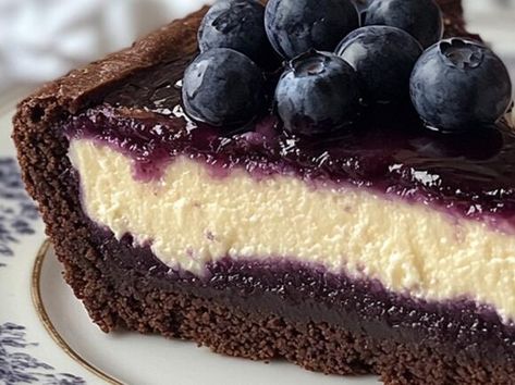 Maine's Berry Best Dessert: Blueberry Brownie Cheesecake Recipe - NewsBreak Blackberry Cheesecake Brownies, Blueberry Cheesecake Design, Brownie Cheesecake Recipe, Blueberry New York Cheesecake, Blueberry Reduction, Dessert Blueberry, Blueberry Cheesecake Aesthetic, Blueberry Cheesecake Nobake, Fried Cheesecake