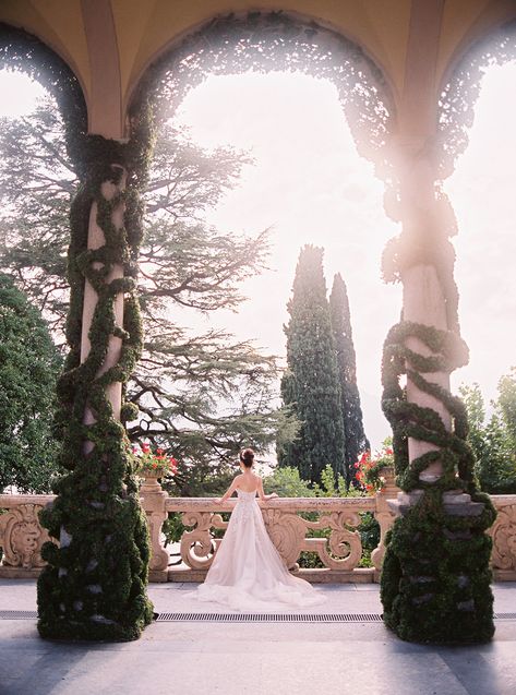 Villa Del Balbianello, Como Wedding, Lake Como Wedding, Garden Photos, Wedding Bar, Lake Como, Photography Inspo, Luxury Life, Romantic Wedding