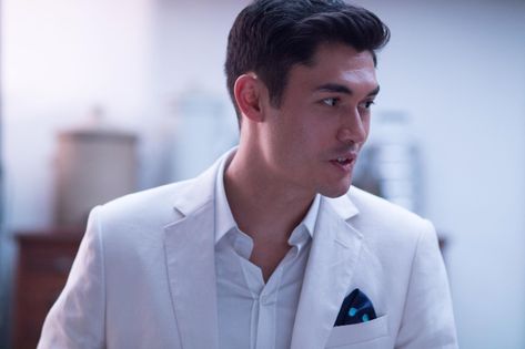 Henry Golding Is Ready to Make You Swoon- Cosmopolitan.com Nick Young Crazy Rich Asians, Henry Golding Crazy Rich Asians, Henry Golding, Crazy Rich, Crazy Rich Asians, Best Dressed Man, Asian Men, Mens Hairstyles, Nice Dresses