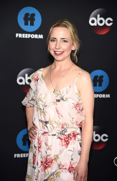 HAPPY 46th BIRTHDAY to LECY GORANSON!!      6/22/20  Born Alicia Linda "Lecy" Goranson, American actress. She plays Becky Conner in the television sitcoms Roseanne, which debuted in 1988, and The Conners. She has also had supporting roles in the films How to Make an American Quilt (1996), Boys Don't Cry (1999), and The Extra Man (2010). Lecy Goranson, Sarah Chalke, Happy 46th Birthday, Vassar College, 46th Birthday, Boys Don't Cry, American Quilt, Feature Film, She Said