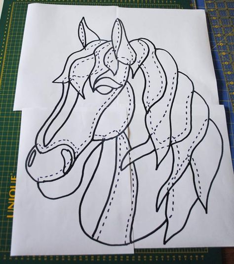 How to create your own fusible applique pattern from a drawing Horse Block Pattern, Paper Pieced Horse Pattern, Horse Applique Pattern, Horse Quilts Ideas Block Patterns, Horse Quilt Patterns Appliques, Quilted Horse Rug, Horse Stencil, Free Applique Patterns, Fusible Applique