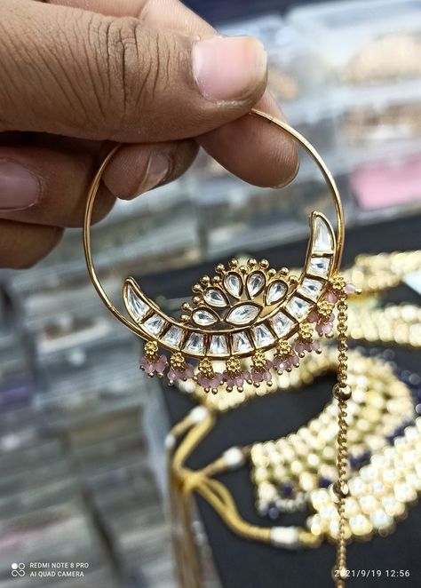 Dulhan nath Choda Design, Kundan Nath, Nath Design, Nath Nose Ring, Orange Ornaments, Bridal Jewellery Design, Nose Rings, Bridal Gold Jewellery, Bridal Jewellery