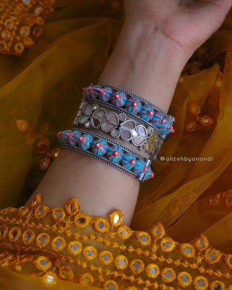 Rajasthani Jewelry, Aesthetic Clicks, Trendy Jewellery, Womens Silver Jewelry, Creepy Images, Desi Fashion Casual, Indian Aesthetic, Desi Fashion, Jewellery Designs