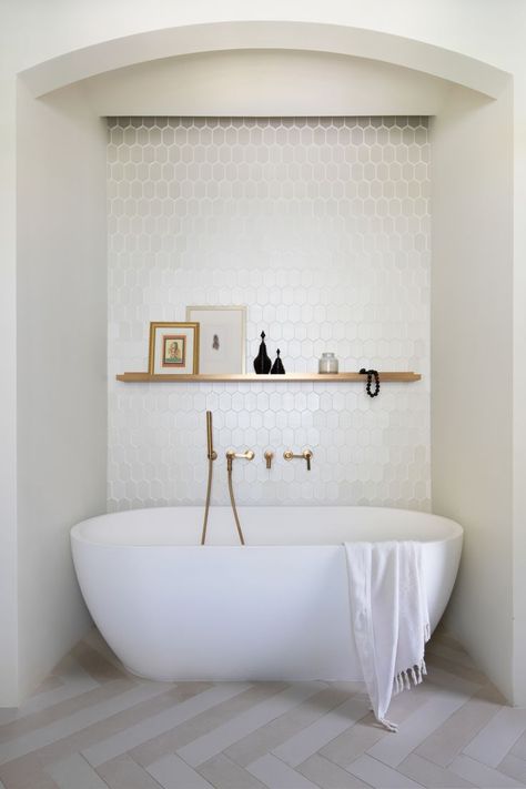 Stand Alone Bath Tub, Monterey Colonial, Ideas Bathroom Decor, Stand Alone Tub, Bathtub Tile, White Tub, Small Tub, Bathtub Walls, Colonial Home