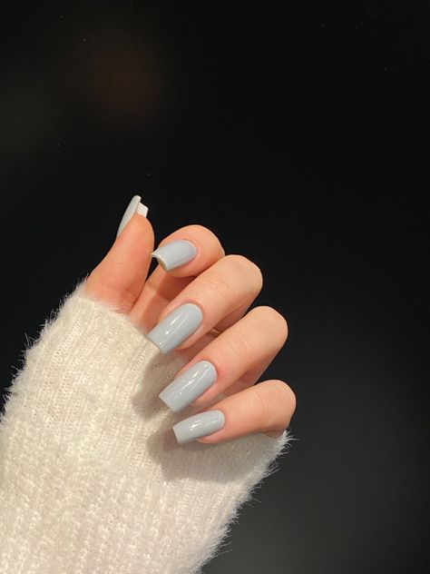 Gray Aesthetic Nails, Light Grey Nails Acrylic, Light Grey Nails With Design, Nardo Grey Nails, Gray Square Nails, Light Gray Nail Ideas, Light Coloured Nails, Grey Nails Aesthetic, Light Grey Nail Ideas