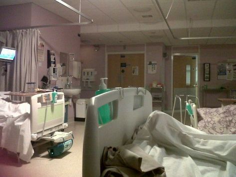 Hospitalcore Aesthetic, Hospital Photography, Nostalgia Core, Hospital Room, Mental Hospital, Dreamcore Weirdcore, Medical Aesthetic, Medical Equipment, Aesthetic Pictures