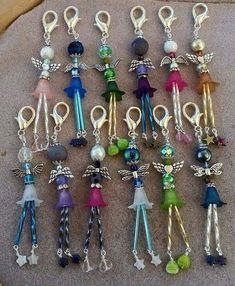 Tassen Hanger, ميدالية مفاتيح, Anting Manik, Wire Craft, Beaded Angels, Gelang Manik, Beaded Crafts, Beading Projects, Beaded Ornaments