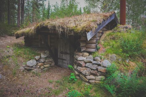 Forest Hut, Hut House, Driftwood Lamp, Natural Structures, Stone Architecture, Cottage Cabin, Tiny House Cabin, Cozy Place, Stone House